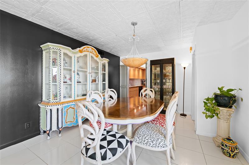 Image 7 of 50 For 3900 Galt Ocean Dr  105