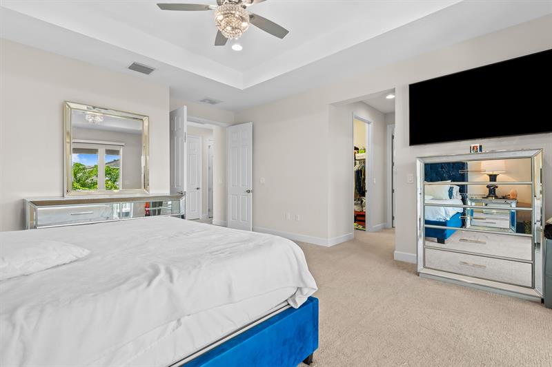 Image 11 of 33 For 7619 Francisca Club Ln