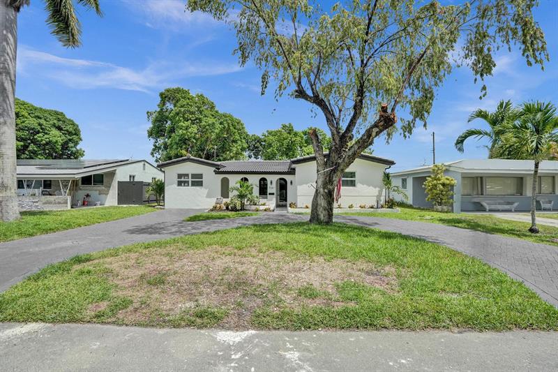 Image 2 of 74 For 7341 Meridian St