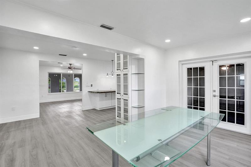 Image 36 of 74 For 7341 Meridian St
