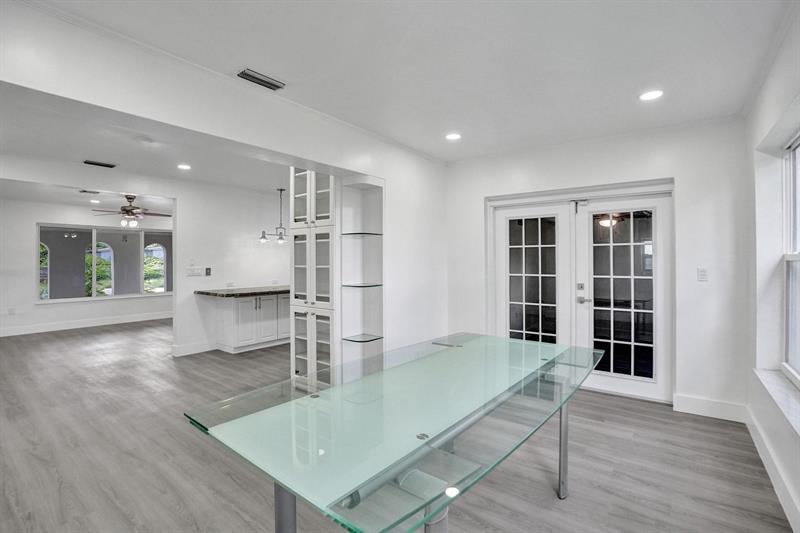 Image 37 of 74 For 7341 Meridian St