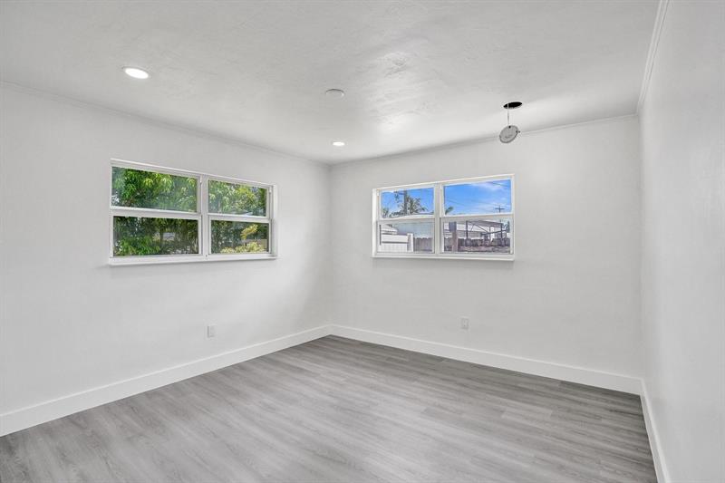 Image 44 of 74 For 7341 Meridian St