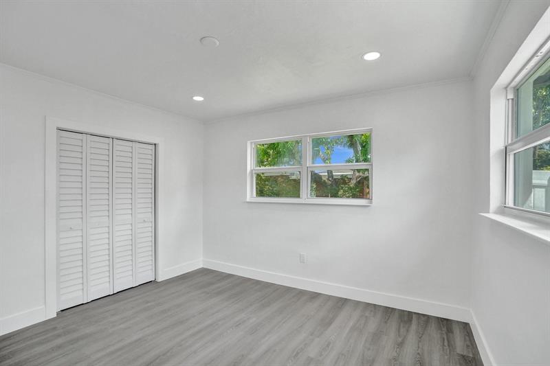 Image 45 of 74 For 7341 Meridian St
