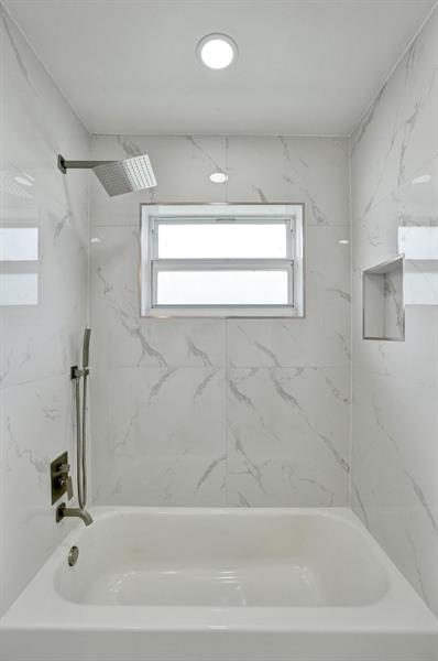 Image 51 of 74 For 7341 Meridian St