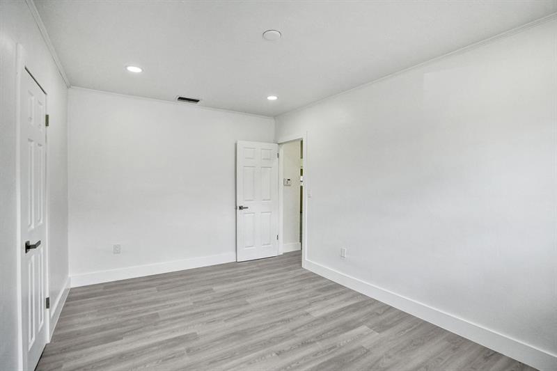 Image 56 of 74 For 7341 Meridian St