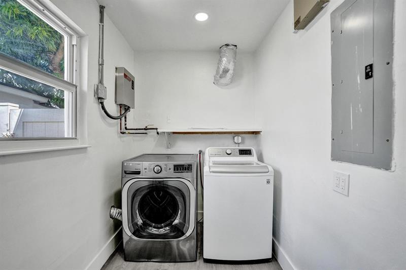 Image 60 of 74 For 7341 Meridian St
