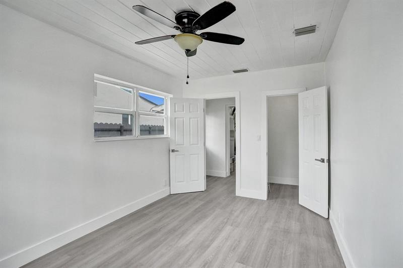 Image 64 of 74 For 7341 Meridian St