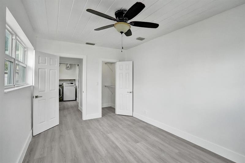 Image 65 of 74 For 7341 Meridian St