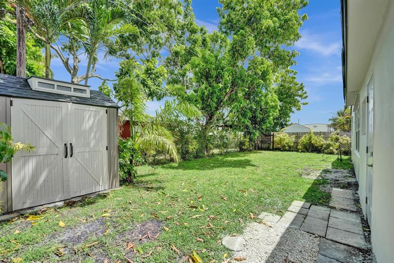 Image 68 of 74 For 7341 Meridian St