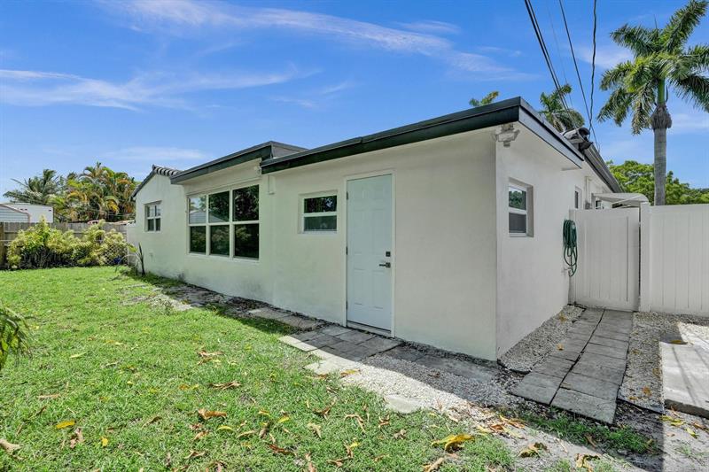 Image 69 of 74 For 7341 Meridian St