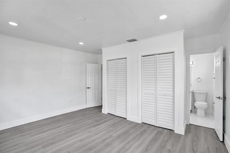 Image 7 of 74 For 7341 Meridian St