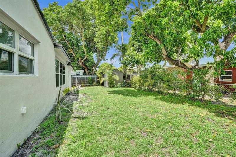 Image 72 of 74 For 7341 Meridian St