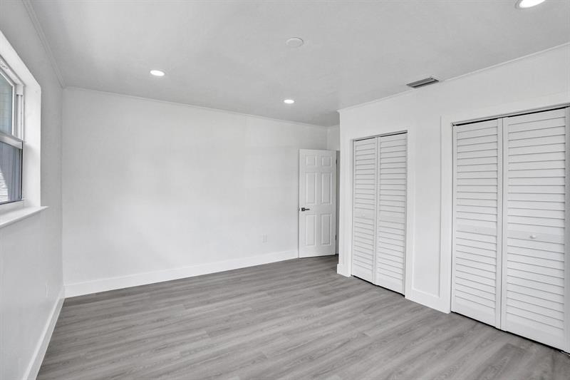 Image 8 of 74 For 7341 Meridian St