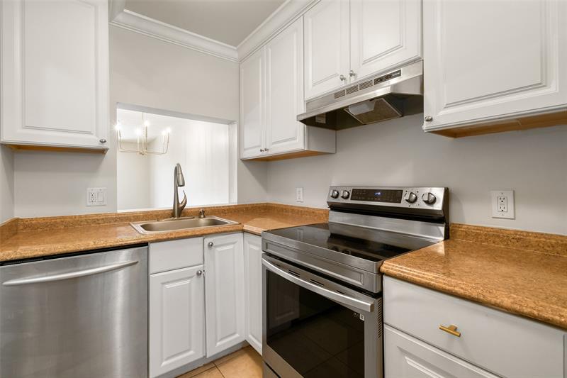 Image 12 of 38 For 410 Cypress Drive  11