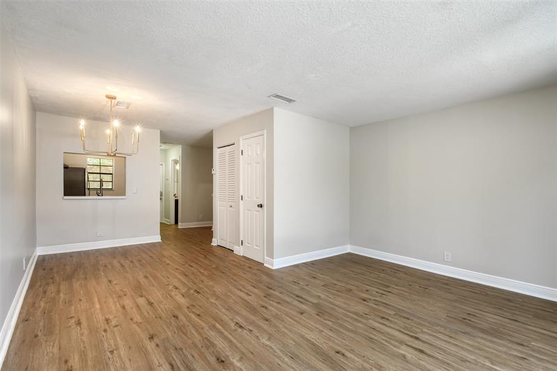 Image 17 of 38 For 410 Cypress Drive  11