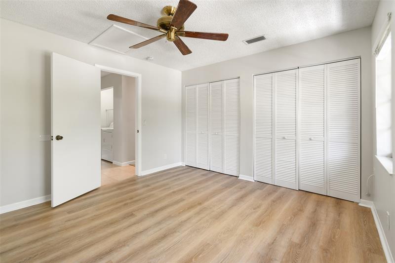 Image 21 of 38 For 410 Cypress Drive  11