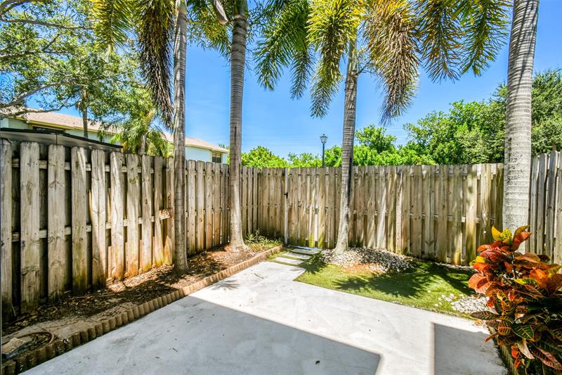 Image 33 of 38 For 410 Cypress Drive  11
