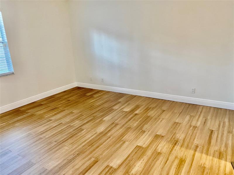 Image 16 of 24 For 5357 Buckhead Cir  1030