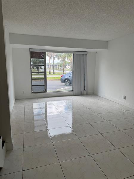 Image 16 of 26 For 8031 Lagos De Campo Blvd  L-3