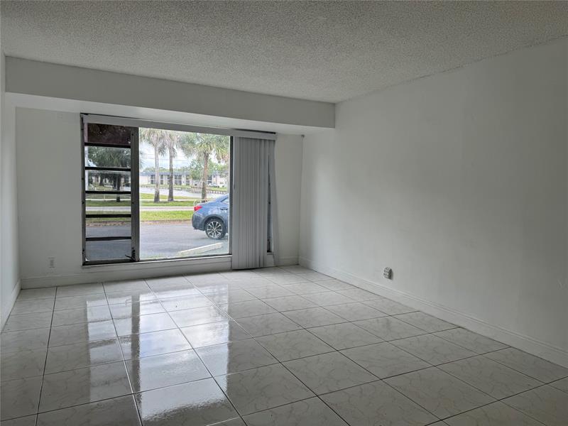 Image 18 of 26 For 8031 Lagos De Campo Blvd  L-3