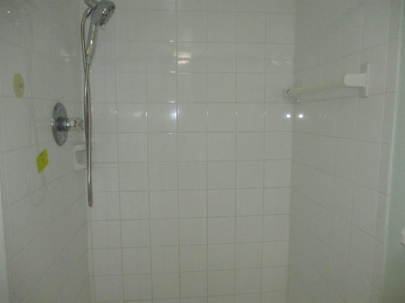 Image 13 of 14 For 1401 Miami Gardens Dr  488