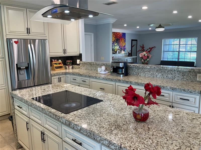 Image 11 of 52 For 10477 4th St