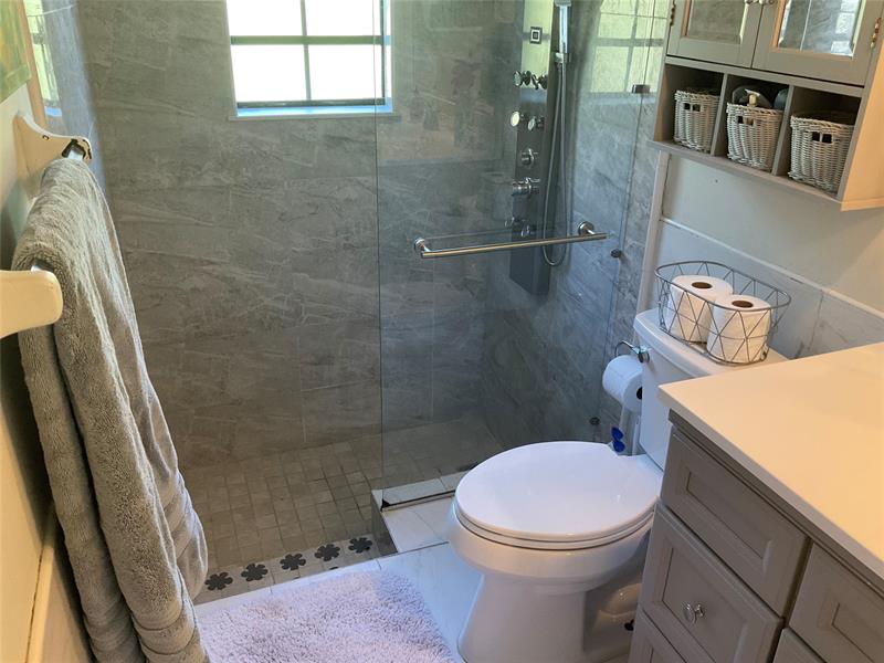 Image 44 of 52 For 10477 4th St