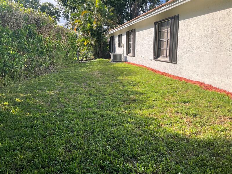 Image 64 of 80 For 10477 4th St