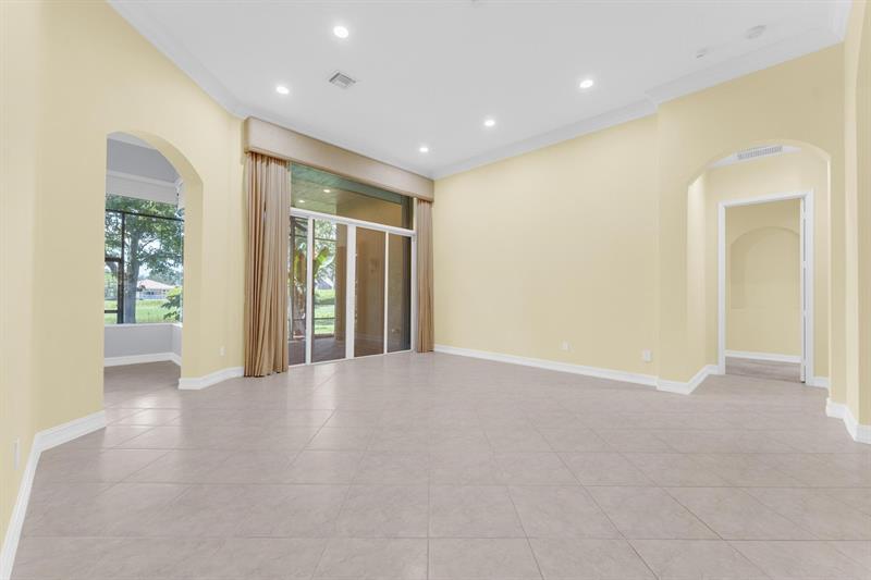 Image 32 of 51 For 7159 Corning Cir