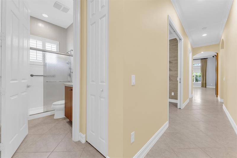 Image 34 of 51 For 7159 Corning Cir