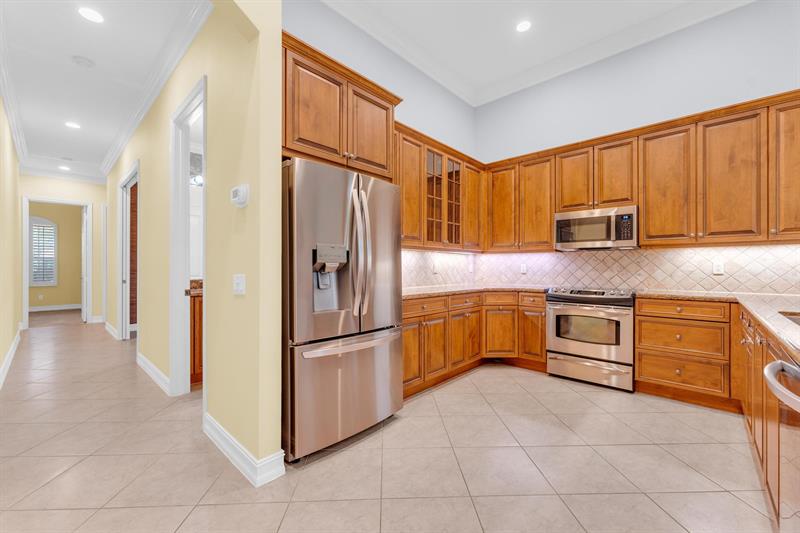 Image 7 of 51 For 7159 Corning Cir