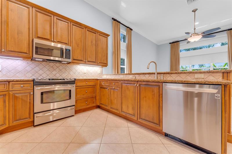 Image 9 of 51 For 7159 Corning Cir