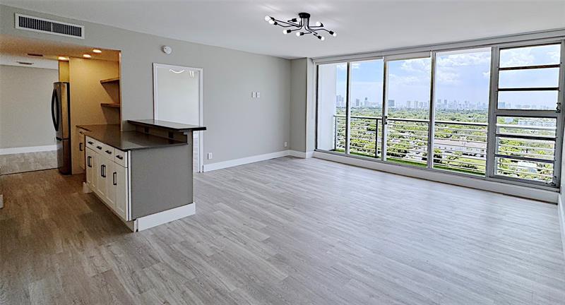 Details for 1720 Harrison St  14b, Hollywood, FL 33020