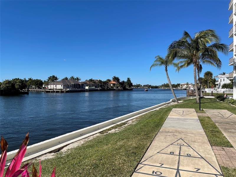 Image 22 of 32 For 1609 Riverside Dr  601