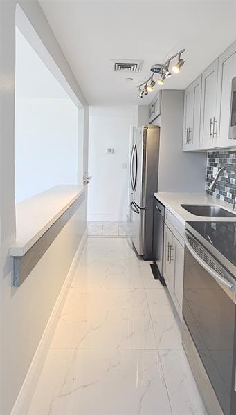 Image 17 of 34 For 1720 Harrison St  11h