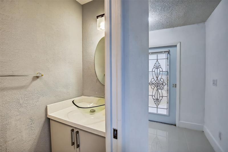 Image 17 of 48 For 8201 57th St