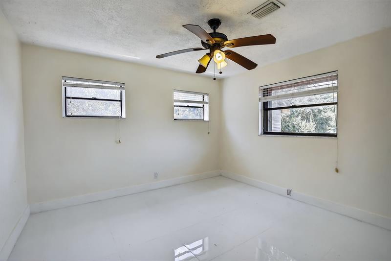 Image 20 of 48 For 8201 57th St