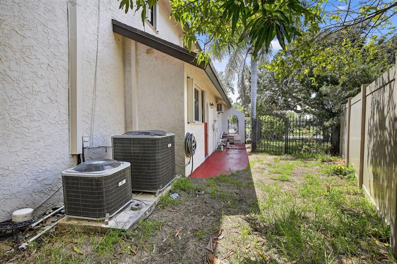 Image 37 of 48 For 8201 57th St
