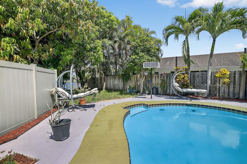 Image 39 of 48 For 8201 57th St
