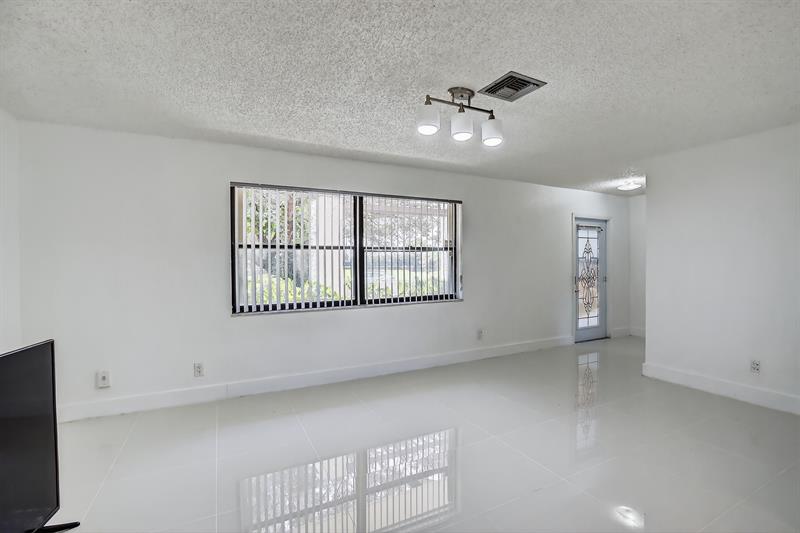 Image 7 of 48 For 8201 57th St