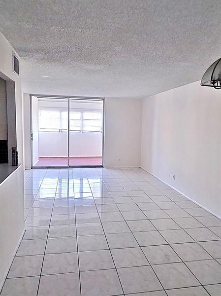 Image 19 of 32 For 2017 46th Ave  409a