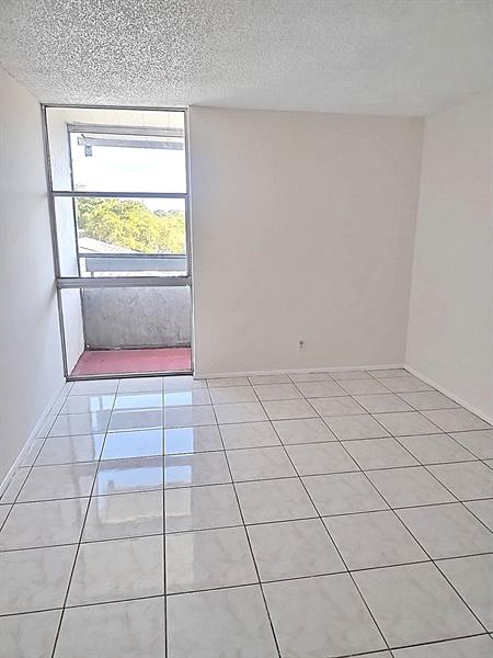 Image 24 of 32 For 2017 46th Ave  409a
