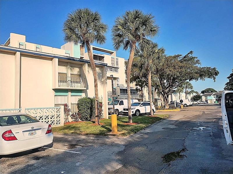 Image 29 of 32 For 2017 46th Ave  409a