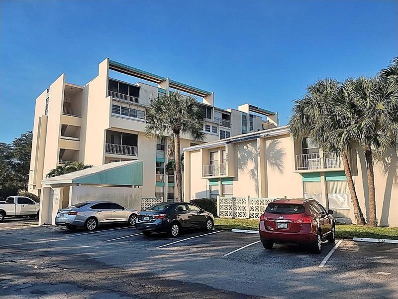 Image 31 of 32 For 2017 46th Ave  409a