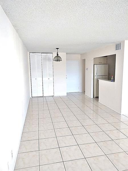 Image 5 of 32 For 2017 46th Ave  409a