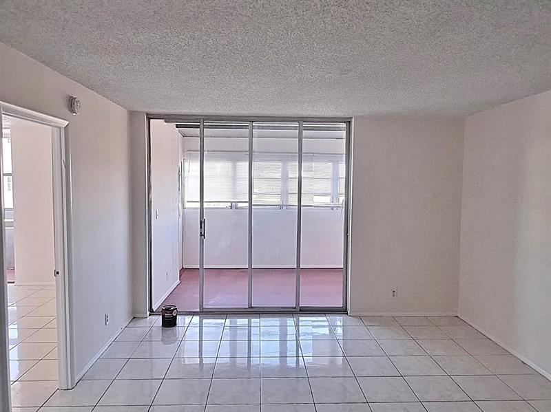 Image 6 of 32 For 2017 46th Ave  409a