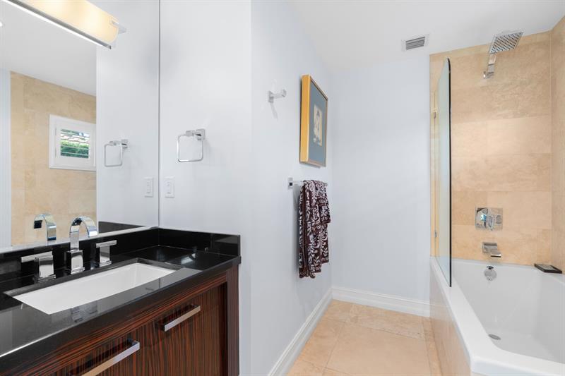 Image 24 of 53 For 2848 35th Ct
