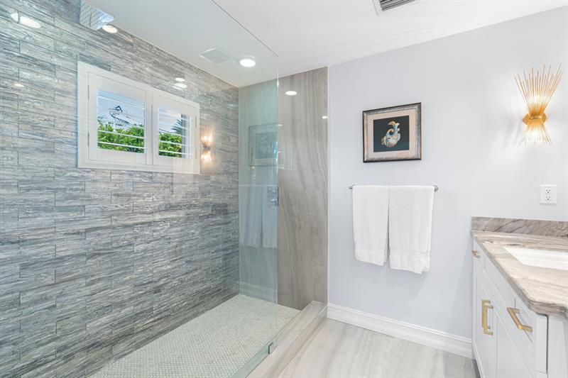 Image 30 of 53 For 2848 35th Ct