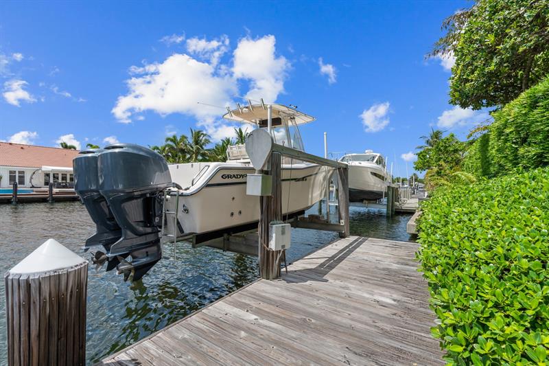 Image 39 of 53 For 2848 35th Ct