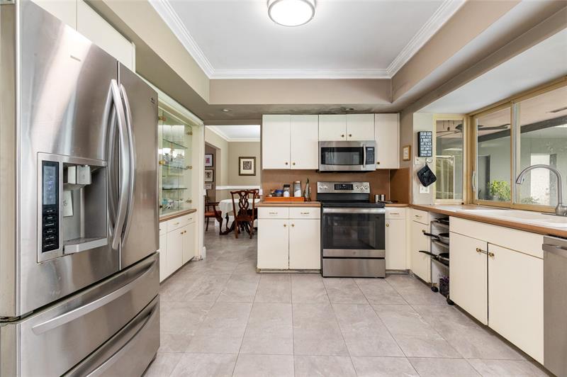 Image 9 of 46 For 400 143th  